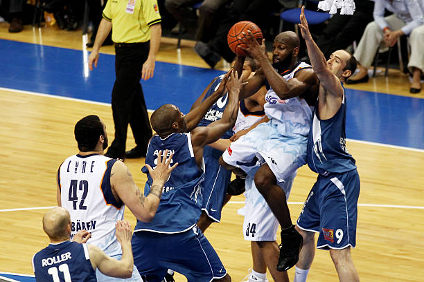 同时他也分 同时他也分