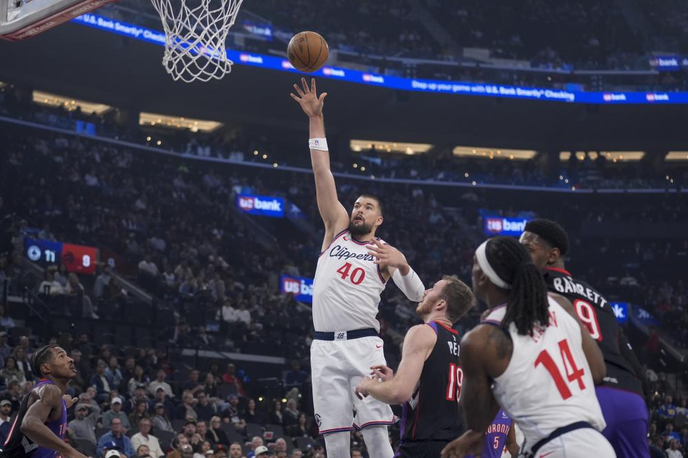 更是年轻球 更是年轻球